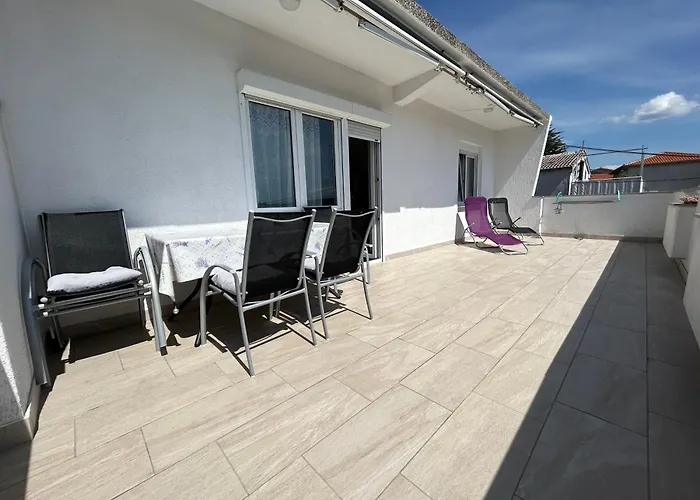 With Great Seaview Apartment Krk Town